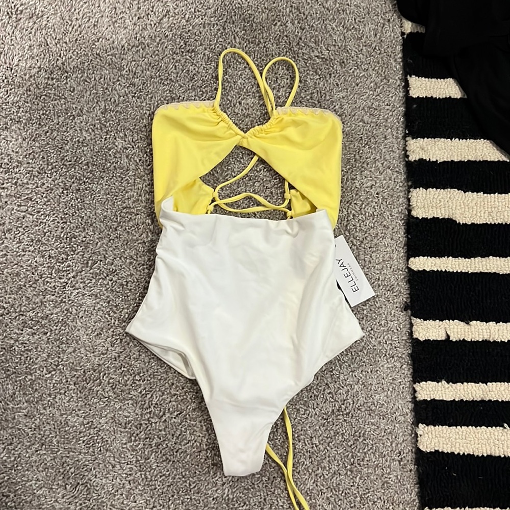 Ellejay size small one piece